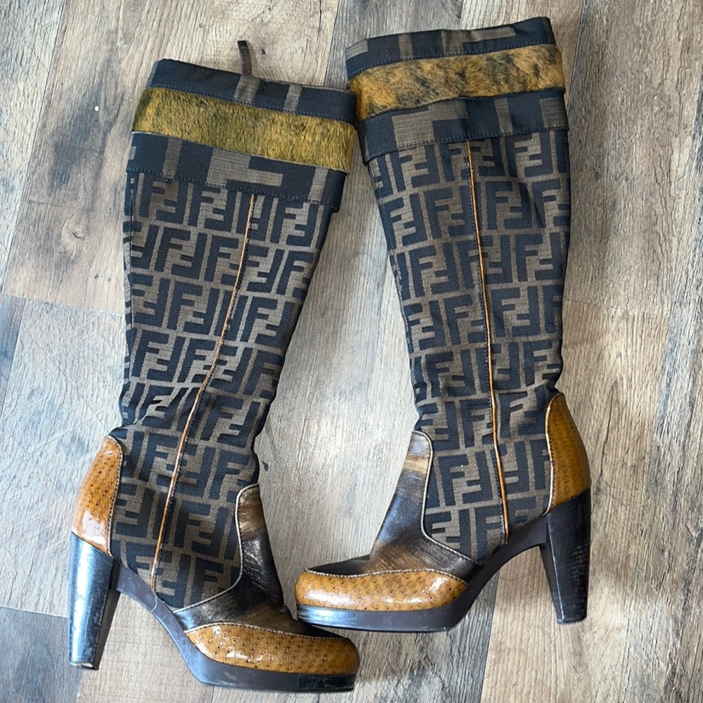 Fendi zip up boots size 38 1/2